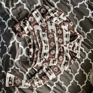 (5 for $10) ROMWE cropped sweater deer print fuzzy